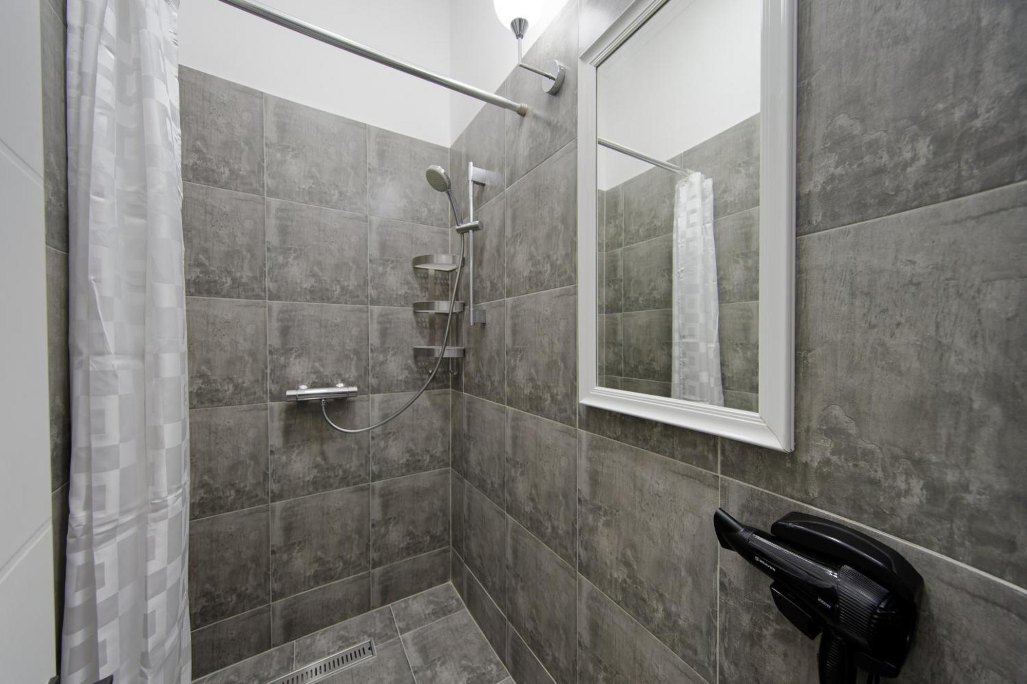 Hannah Inn Budget Hotel Astaná Habitación foto